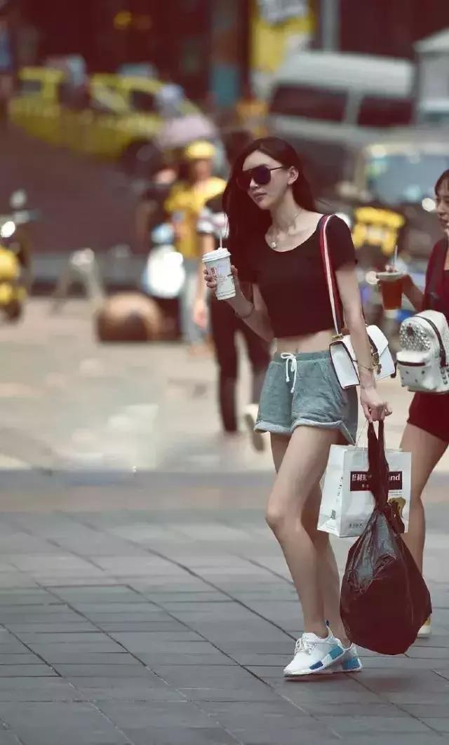 圣德保陶瓷西行記 | 遇見成都，邂逅盛世佳人